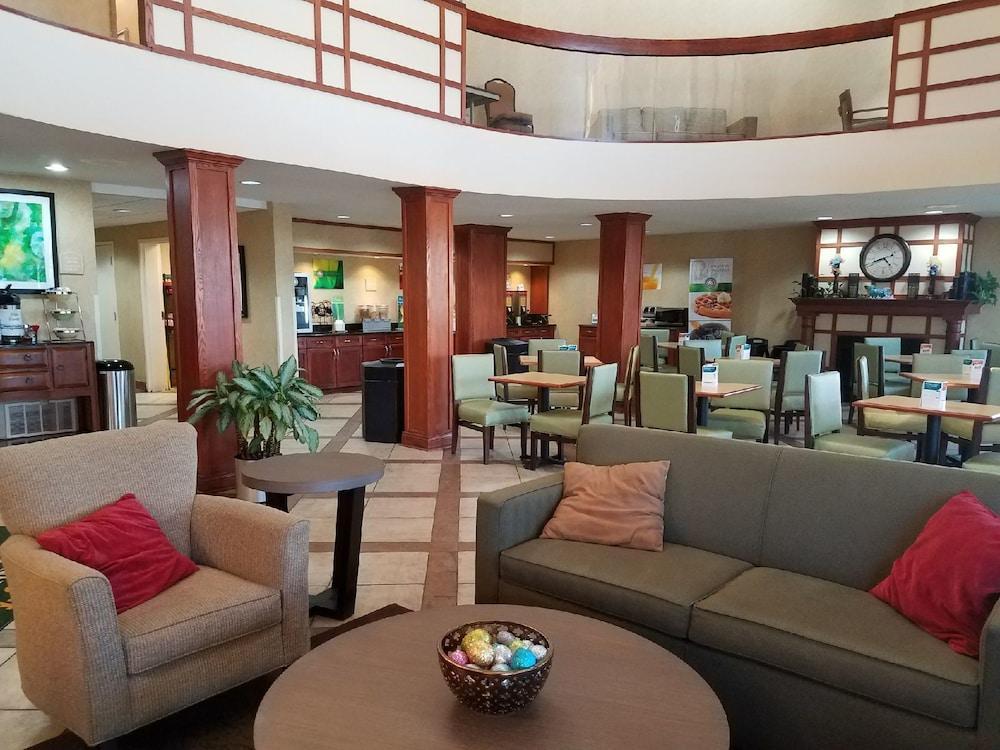 Quality Inn Castleton Eksteriør bilde